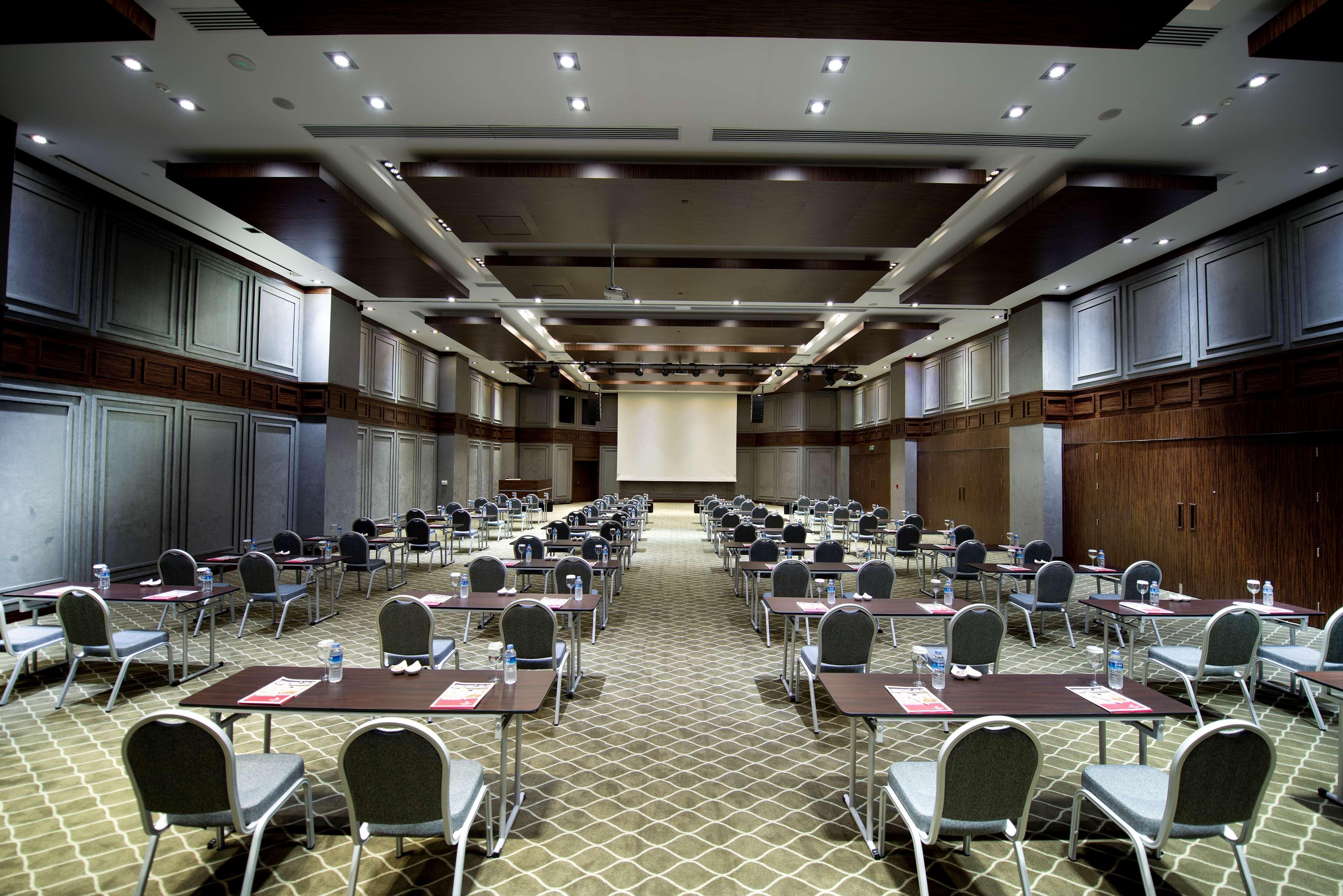 Ramada By Wyndham Bodrum מלון ביטז