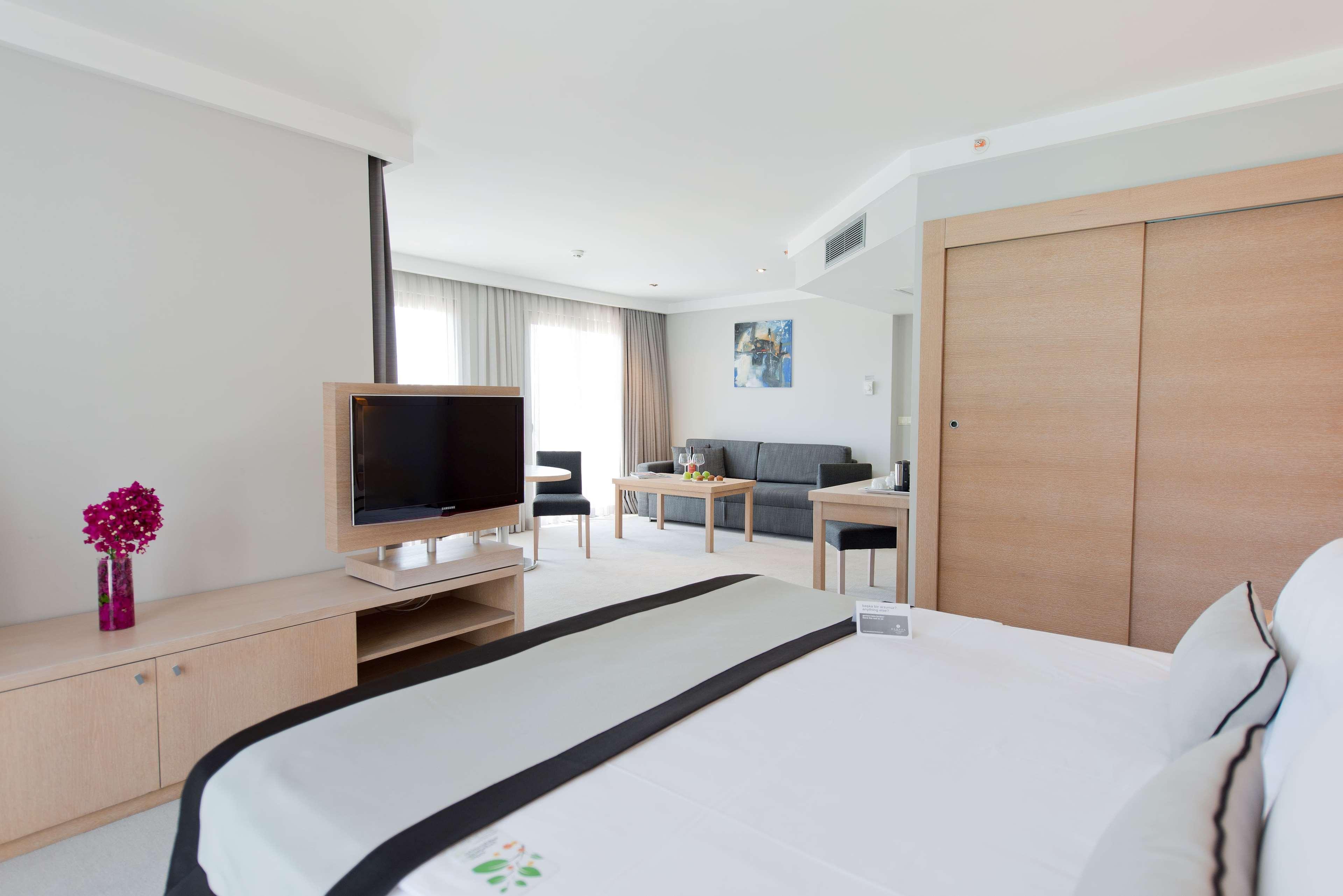 Отель Ramada By Wyndham Bodrum