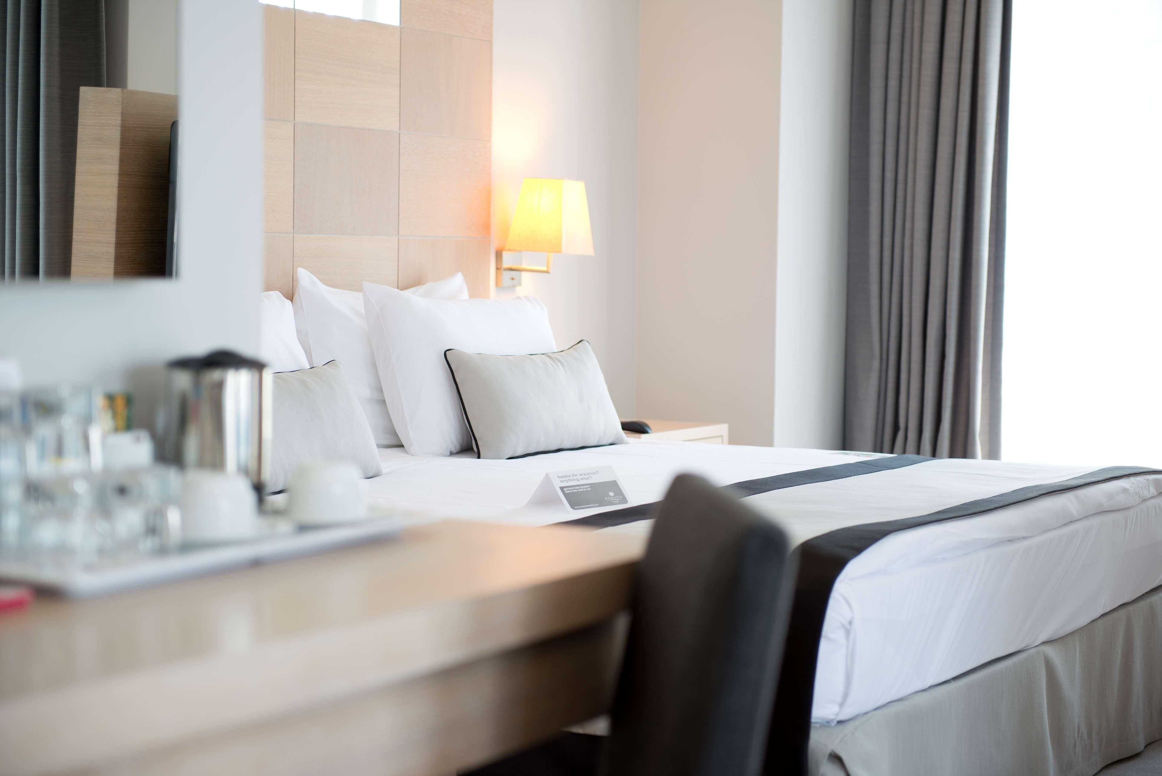 Ramada By Wyndham Bodrum Отель Битез