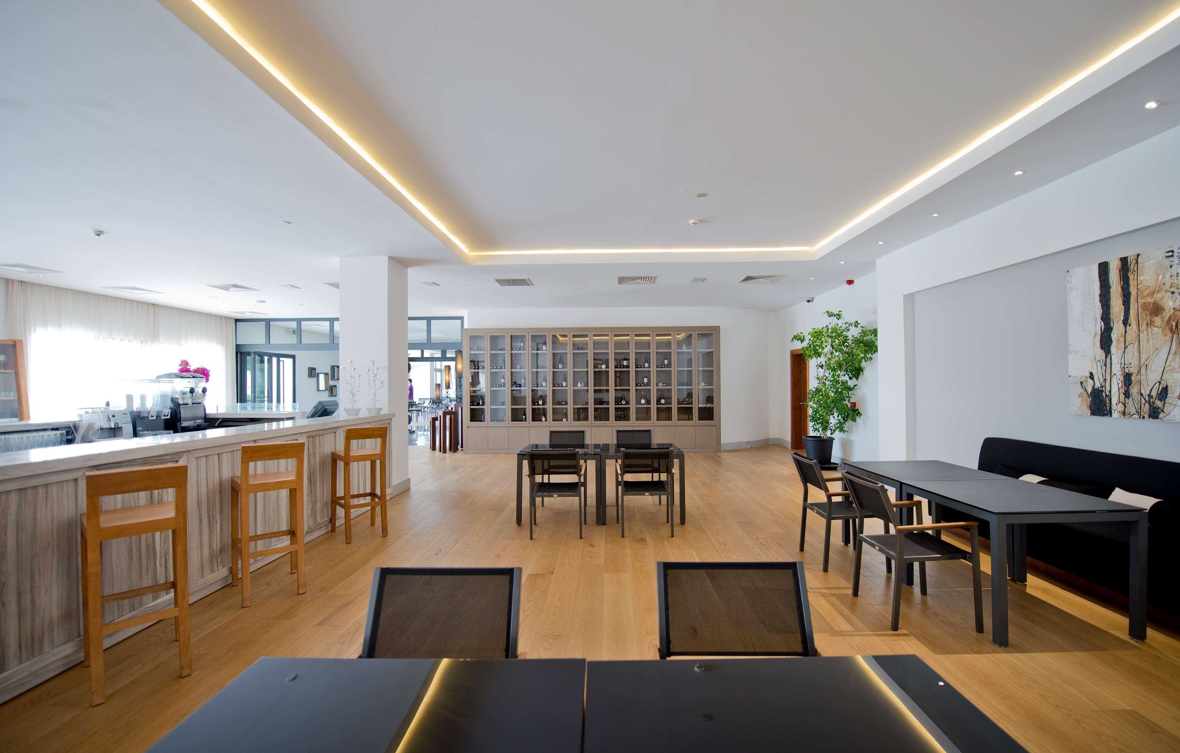 Отель Ramada By Wyndham Bodrum Битез