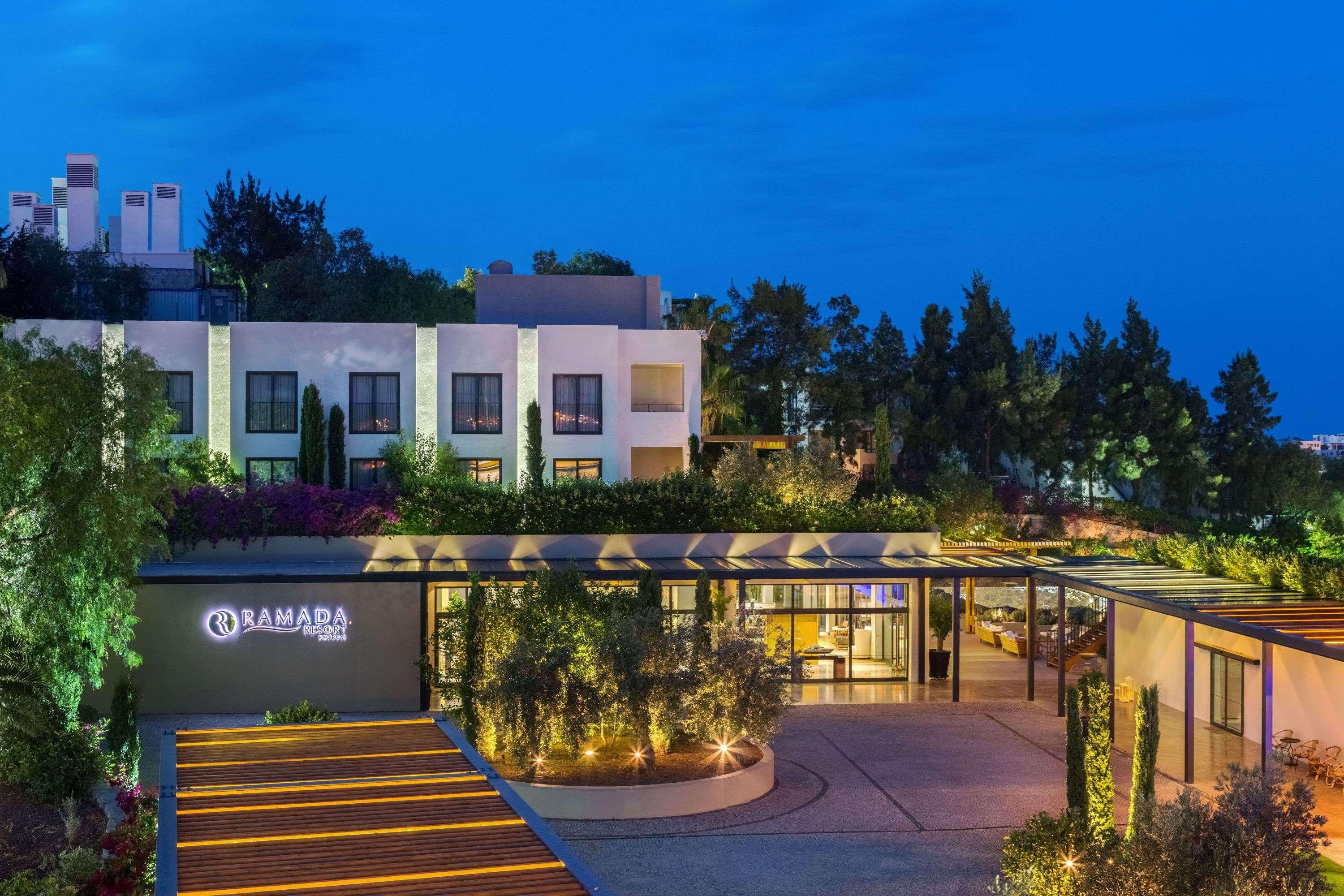 Ramada By Wyndham Bodrum Отель 5*