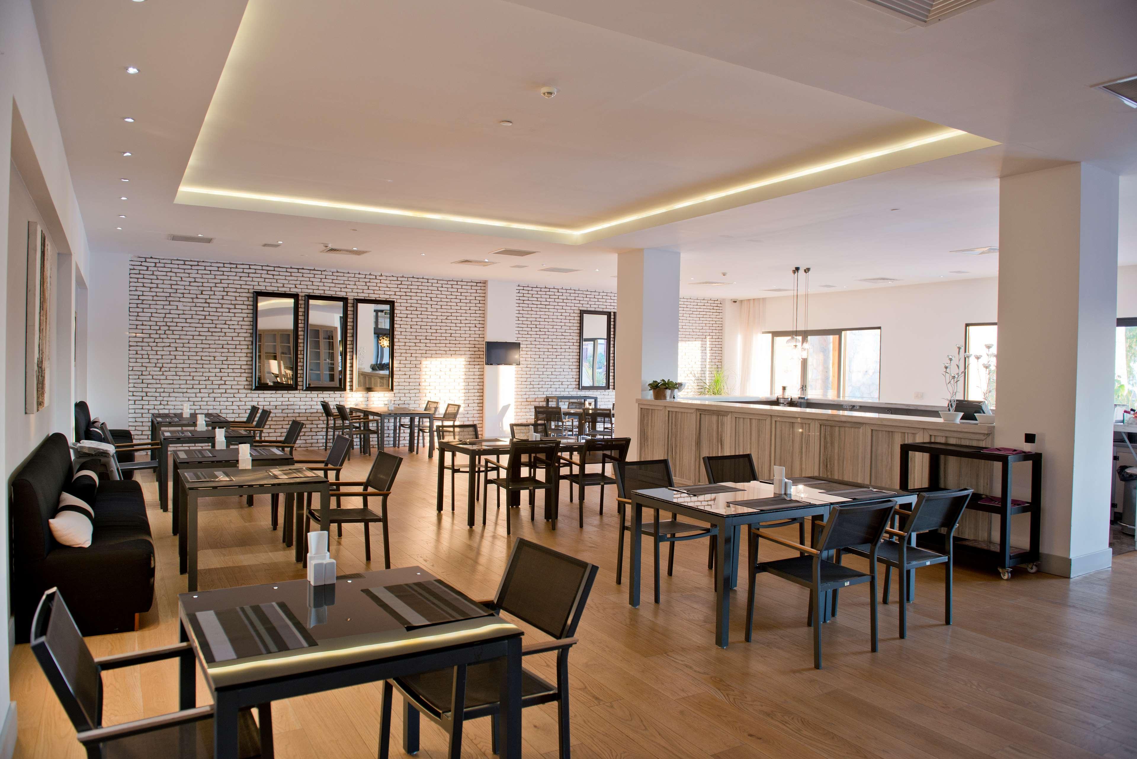 Готель Ramada By Wyndham Bodrum 5*